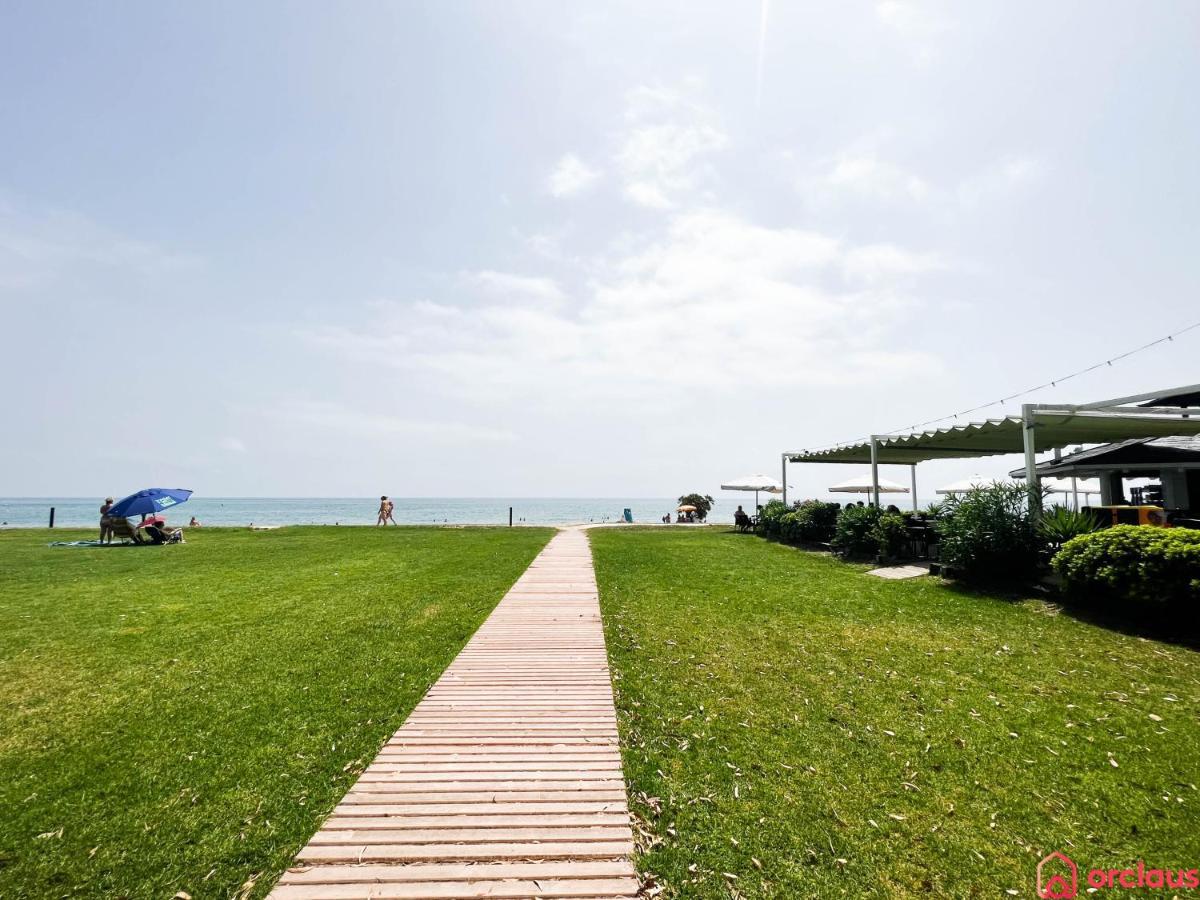Modern Apartment In Front Of The Mediterranean Оропеса дел Мар Екстериор снимка
